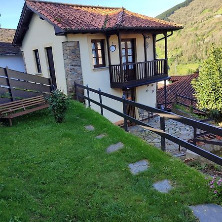 Вилла La Casina De Santulaya Кангас-дель-Нарсеа Экстерьер фото