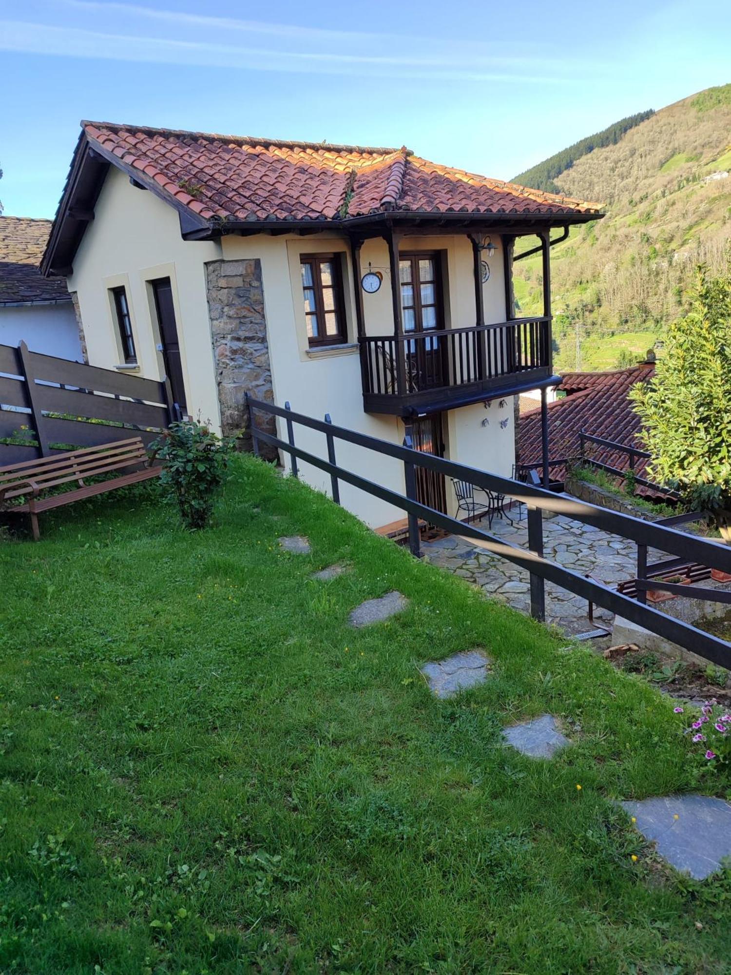 Вилла La Casina De Santulaya Кангас-дель-Нарсеа Экстерьер фото