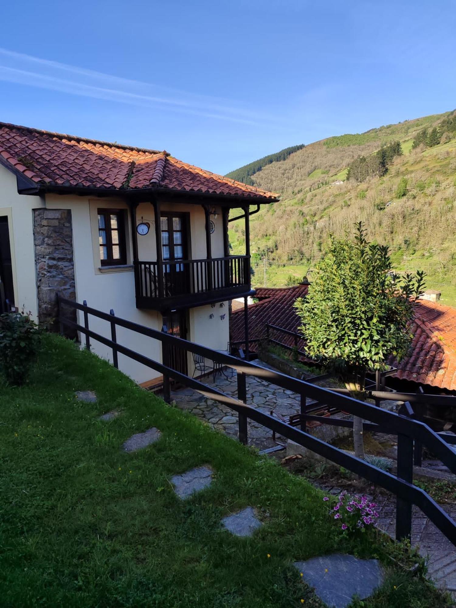Вилла La Casina De Santulaya Кангас-дель-Нарсеа Экстерьер фото